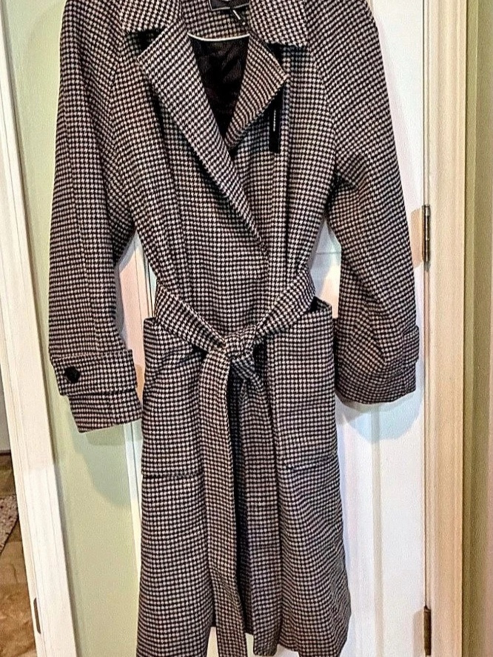 BCBGMAXAZRIA Houndstooth Trench Coat in Black & Navy. NWT